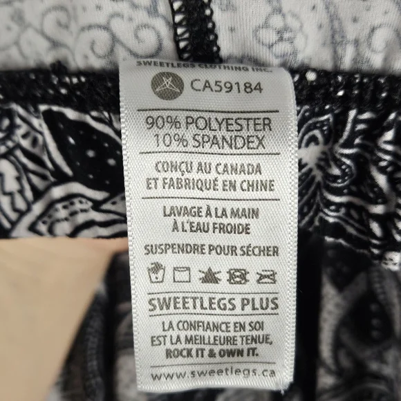 SweetLegs Black and White Paisley Floral Leggings - Plus Size - Picture 5 of 5